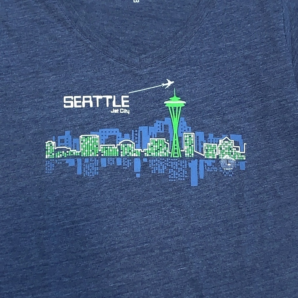 NWT Blue 84 Ladies V-neck Short Sleeve Seattle Jet City Graphic T-Shirt L - Picture 4 of 5